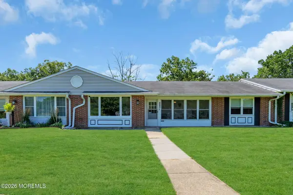605B Lake Point Drive #B, Lakewood, NJ 08701