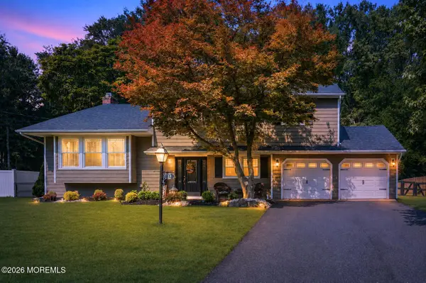 18 Wylie Terrace, Morganville, NJ 07751