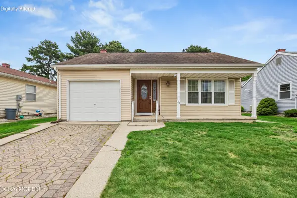28 Kinkora Court, Toms River, NJ 08757