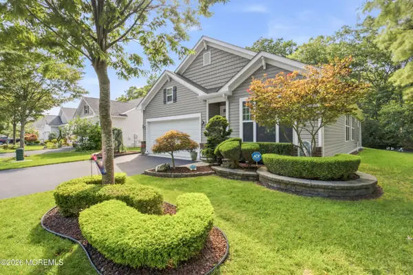 4 Lenox Road, Jackson, NJ 08527