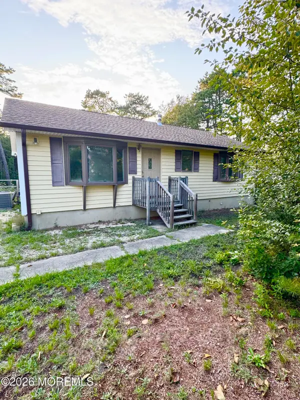 198 Grand Central Parkway, Bayville, NJ 08721