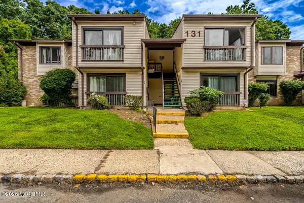131 Amberly Drive #C, Manalapan, NJ 07726