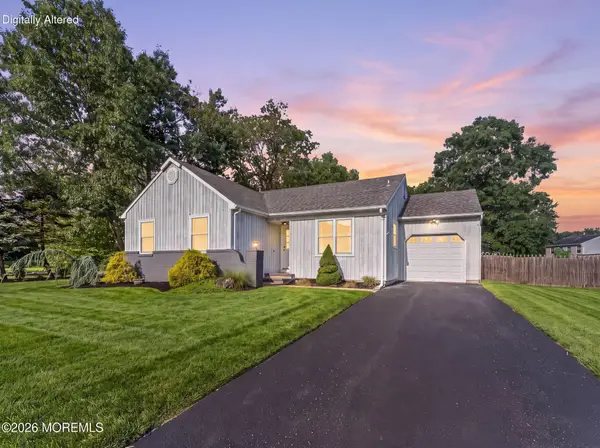 1461 Iroquois Court, Toms River, NJ 08755