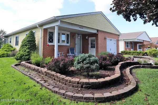 21 Lismore Drive, Berkeley, NJ 08721