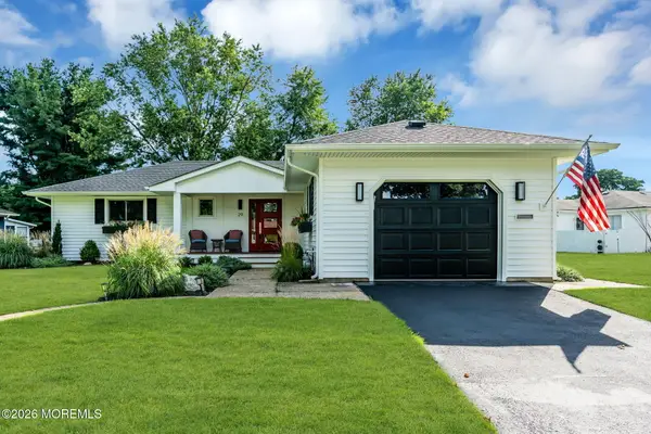 29 Falmouth Street, Toms River, NJ 08757