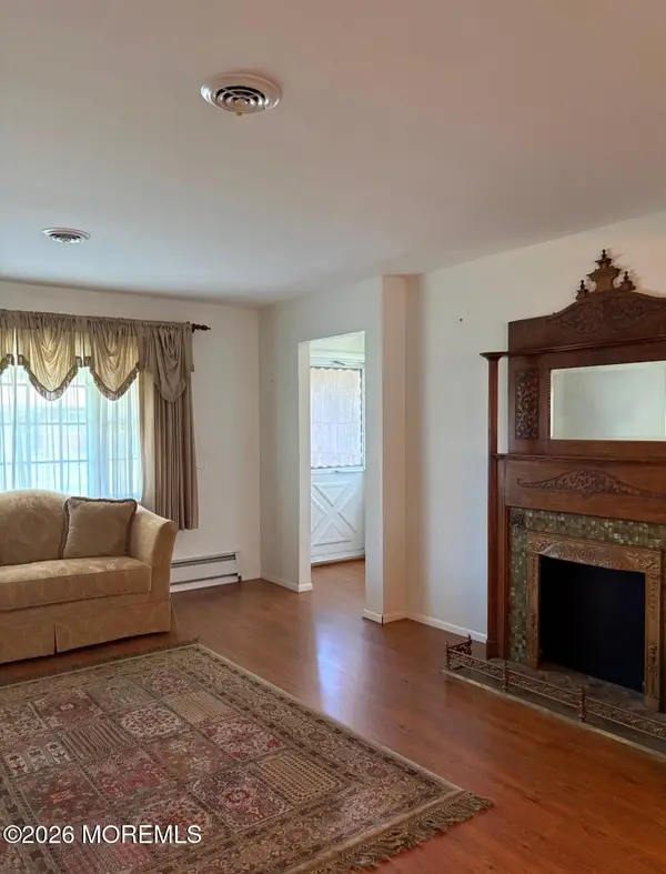 103 Westbrook Drive, Toms River, NJ 08757