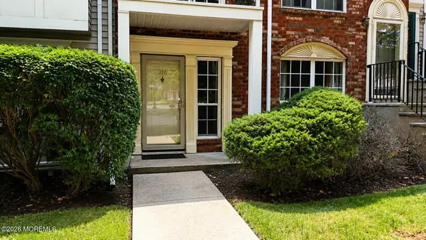 216 Sapphire Lane, Franklin Park, NJ 08823