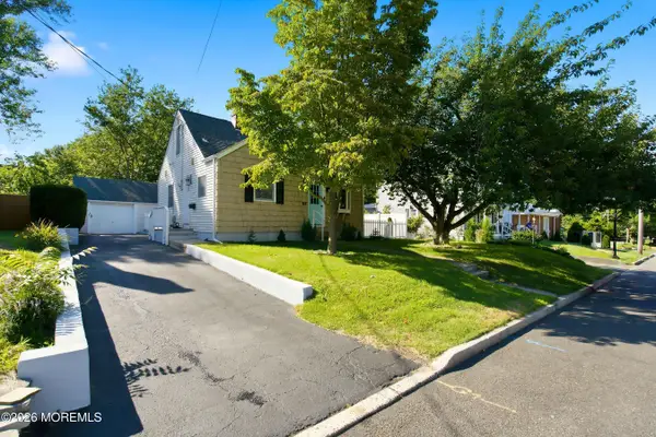 122 9th Street, Belford, NJ 07718