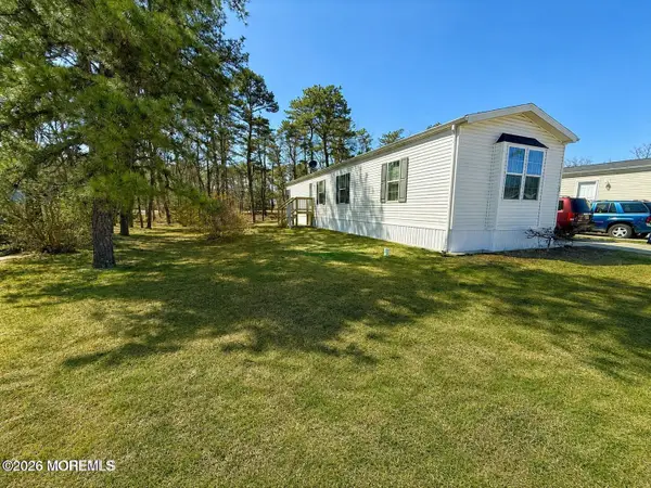 65 Woodchuck Parkway, Whiting, NJ 08759