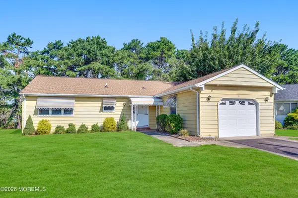 9 San Carlos Court, Toms River, NJ 08757