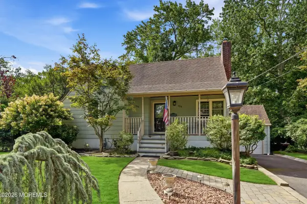428 Redmond Avenue, Oakhurst, NJ 07755