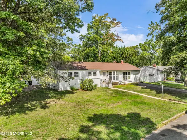 459 Redmond Avenue, Oakhurst, NJ 07755