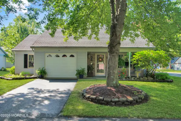 514 Petunia Lane, Whiting, NJ 08759