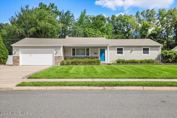 443 Lake Avenue, Oakhurst, NJ 07755