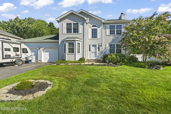52 Diamond Lane, Howell, NJ 07731