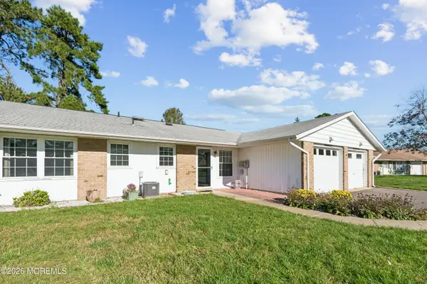 62B Buckingham Drive, Manchester, NJ 08759