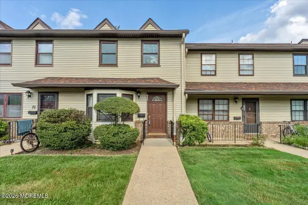 69 Village Green Way, Hazlet, NJ 07730