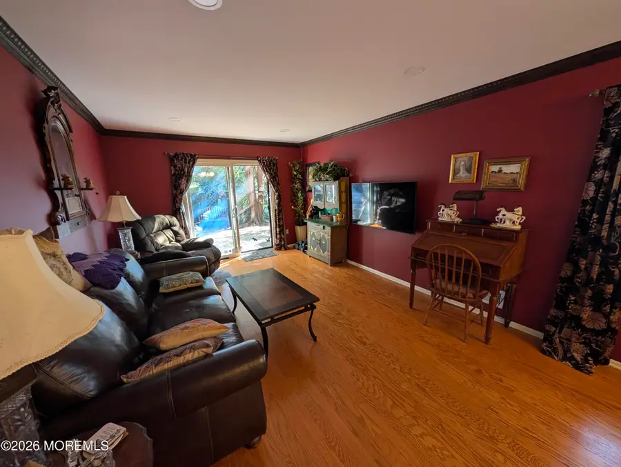 19 Elizabeth Court, Tinton Falls, NJ 07724 - #3