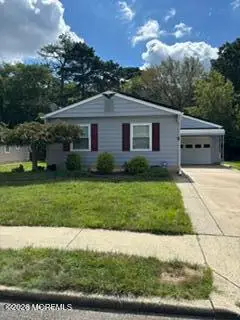 5 Kirkwood Court, Toms River, NJ 08757