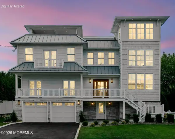 32 Shrewsbury Drive, Monmouth Beach, NJ 07750