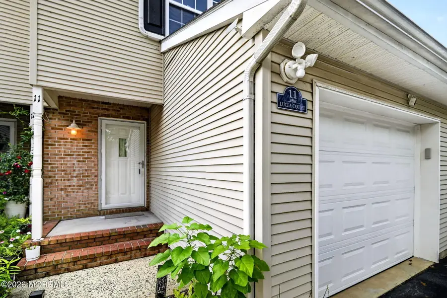 11 Lucia Court, Matawan, NJ 07747 - #2