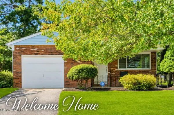 3 Preston Court, Toms River, NJ 08757