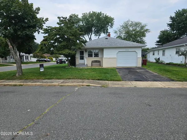 506 St Thomas Drive, Toms River, NJ 08757