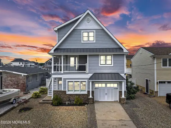 381 Aldo Drive, Toms River, NJ 08753