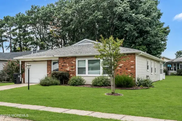 201 Lions Head Boulevard, Brick, NJ 08723