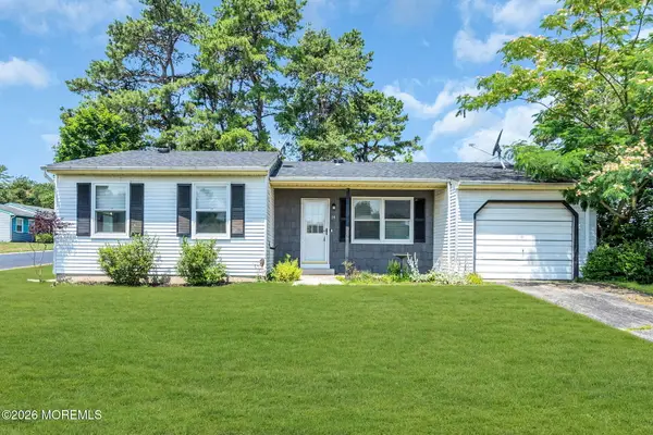 14 Chestnut Avenue, Manchester, NJ 08759