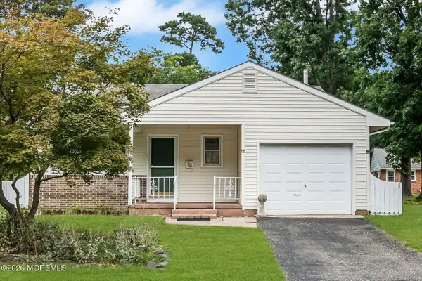 75 Columbine Circle, Toms River, NJ 08755