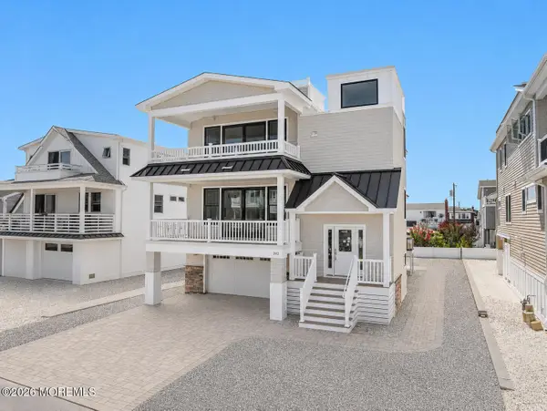 242 8th Street, Surf City, NJ 08008