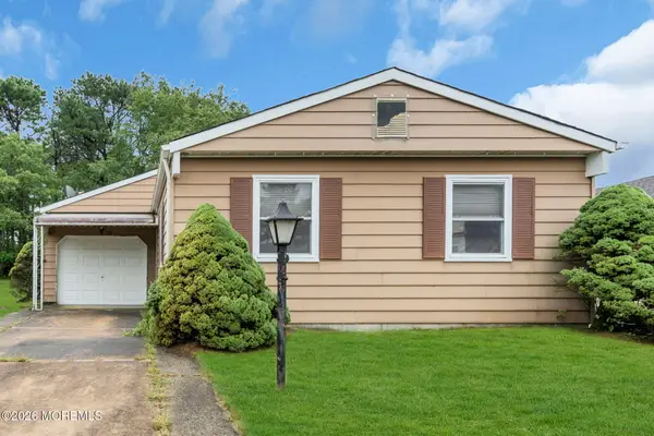224 Orlando Boulevard, Toms River, NJ 08757