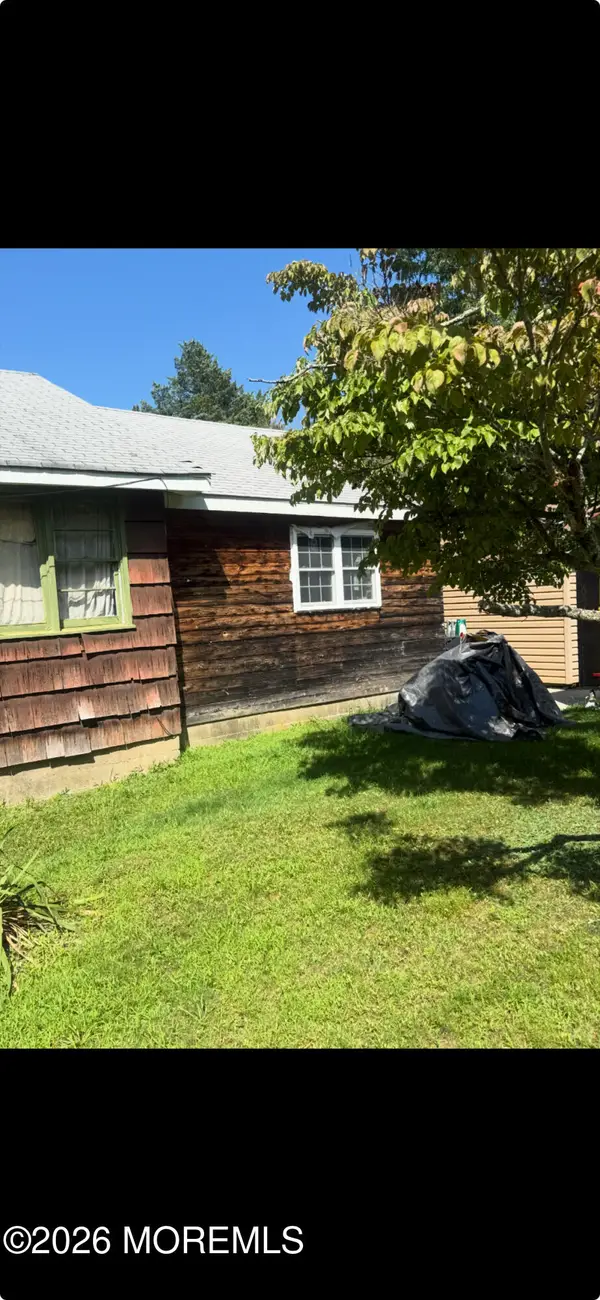 224 Oak Avenue, West Creek, NJ 08092