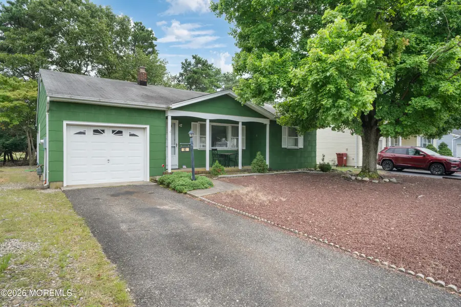 90 Castleton Drive, Toms River, NJ 08757 - #3