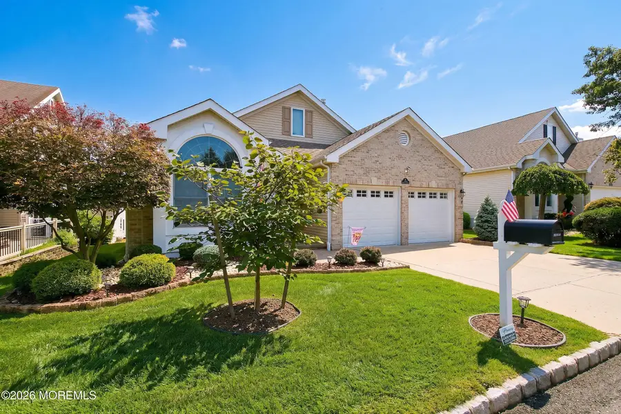 28 Sherwood Drive, Monroe, NJ 08831 - #2