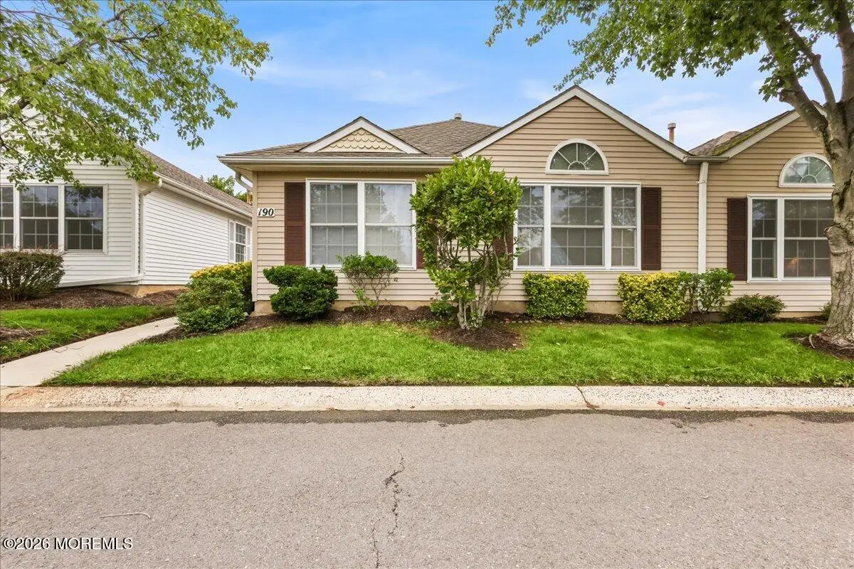 190 Tanager Drive, Monroe, NJ 08831 - #1
