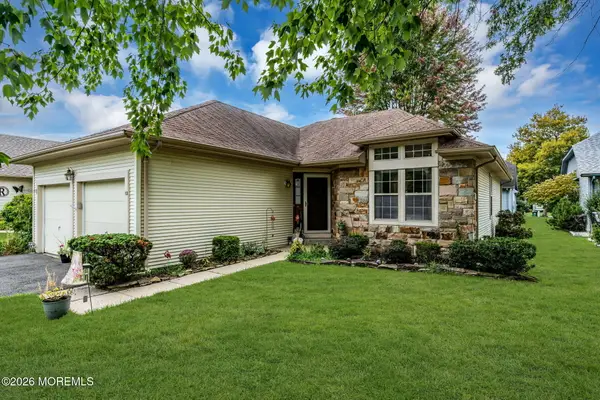 13 Sedgwick Square, Jackson, NJ 08527