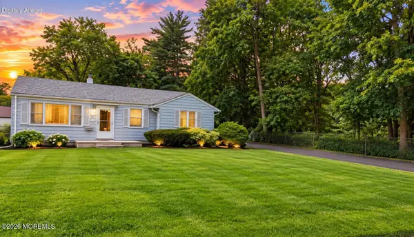 10 Terry Lane, Tinton Falls, NJ 07724