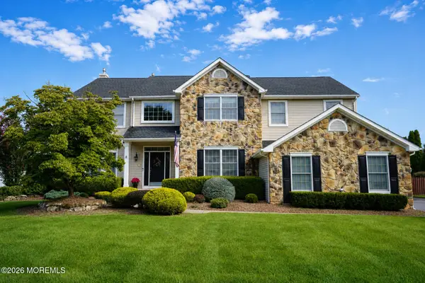 8 Alyssa Lane, Manalapan, NJ 07726