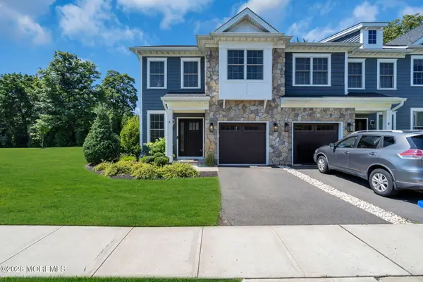 5 Samantha Way, Eatontown, NJ 07724