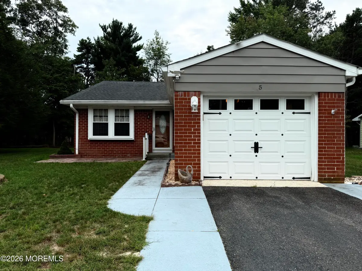 5 Hudson Avenue, Manchester, NJ 08759 - #1