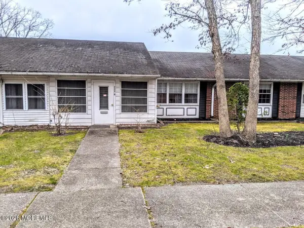223B Buckingham Court #1002, Lakewood, NJ 08701
