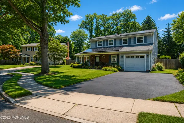 10 Violante Court, Eatontown, NJ 07724