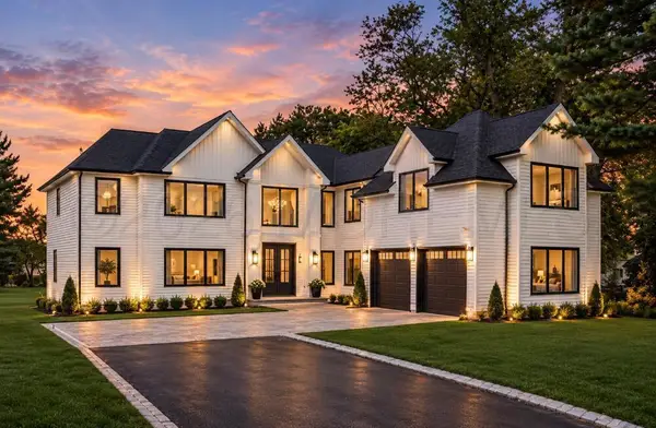 748 Holmdel Road, Holmdel, NJ 07733