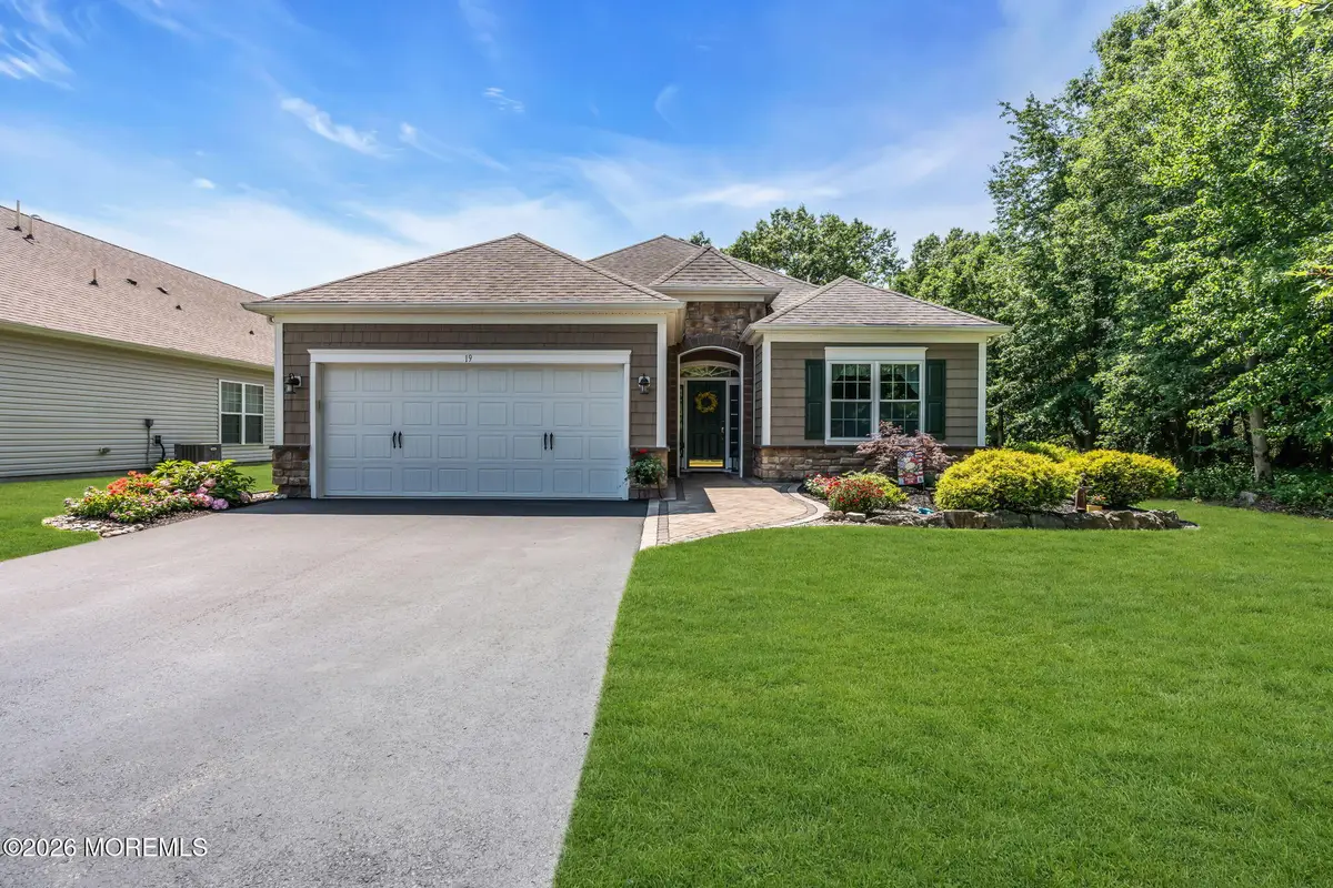 19 Rossini Court, Farmingdale, NJ 07727 - #1