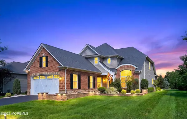 89 Milan Boulevard, Farmingdale, NJ 07727