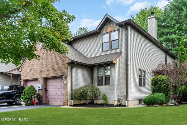386 Oak Knoll Drive #38-6, Englishtown, NJ 07726