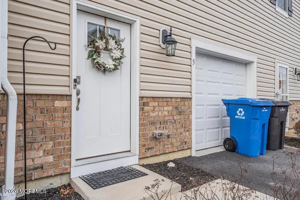 5 Farrah Drive, Manahawkin, NJ 08050
