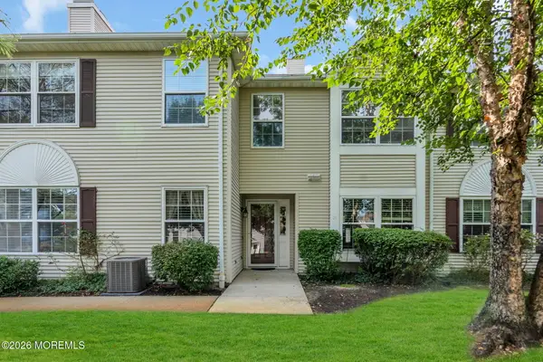 27 Racquet Road, Wall, NJ 07719